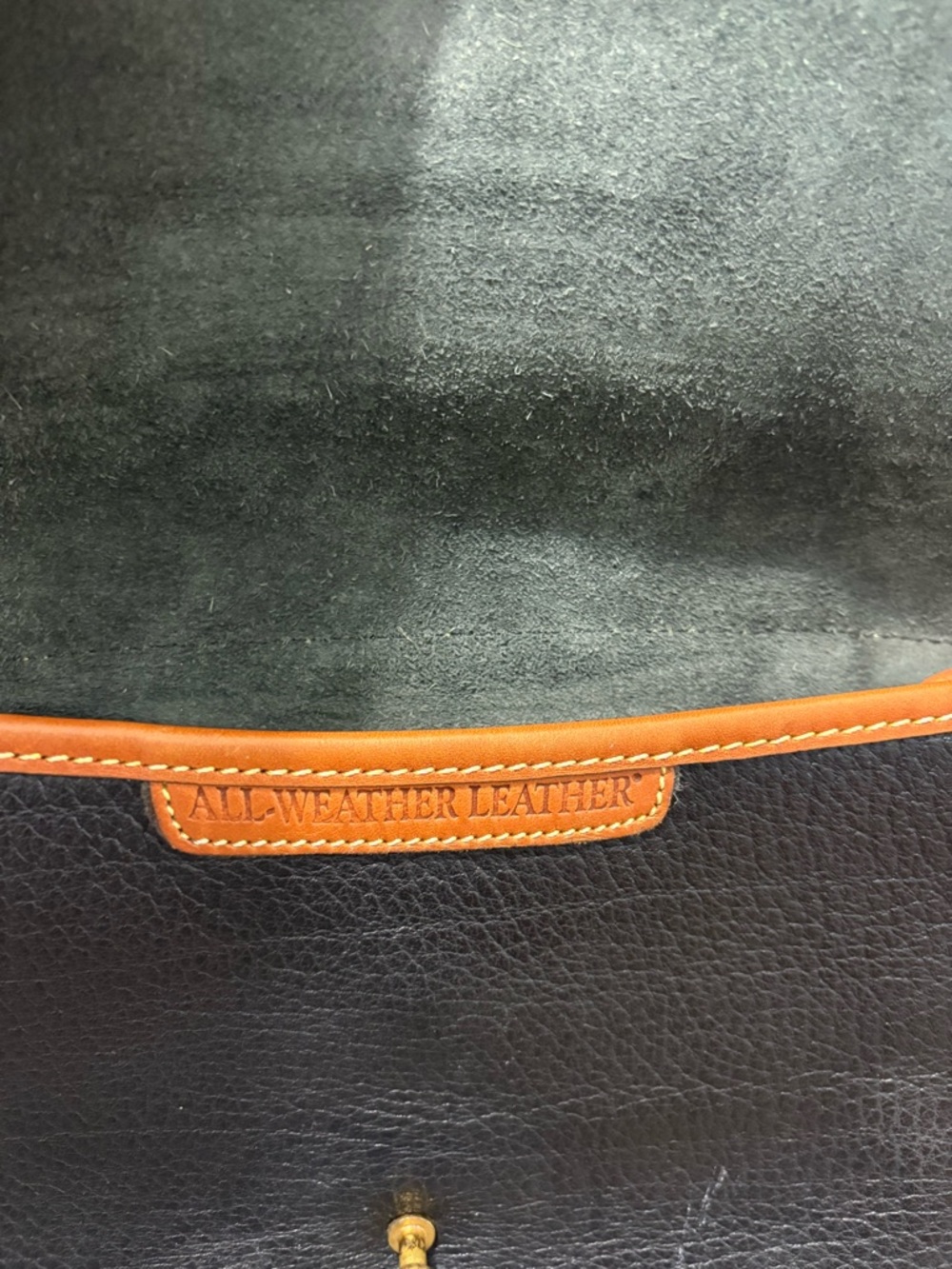 Dooney and Bourke R77 Cavalry Pouchette In Black- FLAWED Pre-owned Condition - Picture 4 of 6